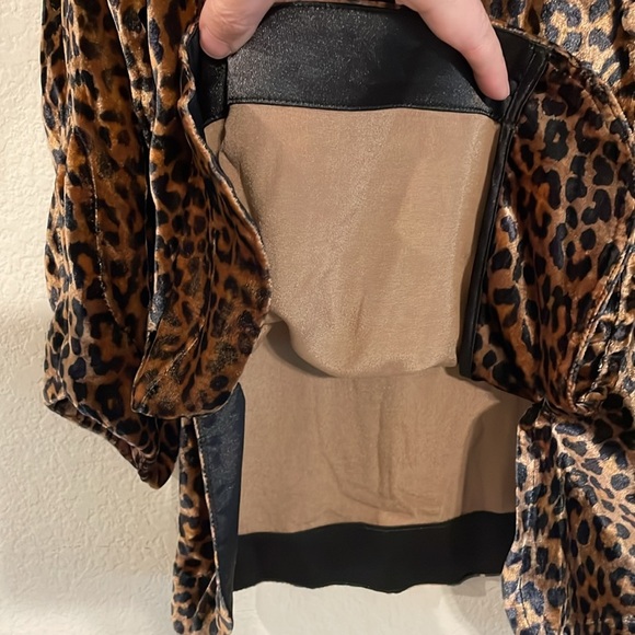 Soft Surroundings Brown Longline Cheetah Print Velvet Silk Button Down Top - Picture 8 of 14